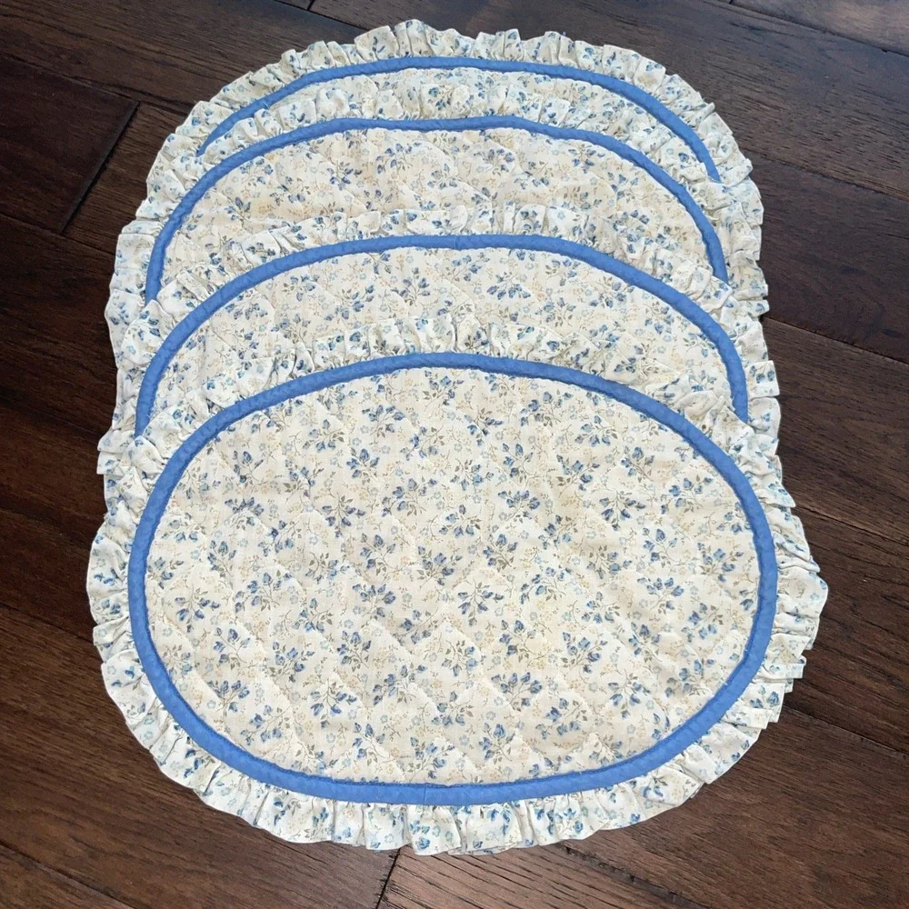 Set of 4 Vintage Quilted Oval Placemats Blue Floral Striped Country Farmhouse